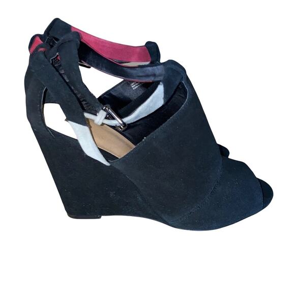 Joe's Jeans Wedged Heel Strapped Sandal Black with grey/burgundy size 9.5 - Picture 9 of 14